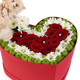  Kemer Florist Chrysanthemums and Roses in a Heart Box