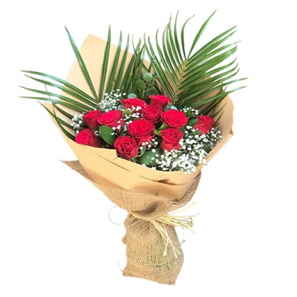  Kemer Flowers Order Elegant Bouquet of 11 Red Roses